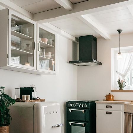 Logement Cornelia - Tholen, Zeeland Ngoại thất bức ảnh