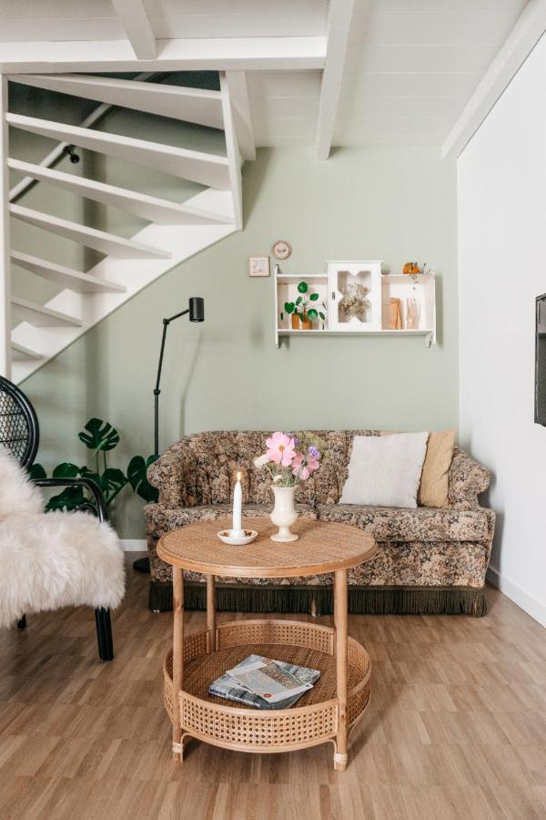 Logement Cornelia - Tholen, Zeeland Ngoại thất bức ảnh