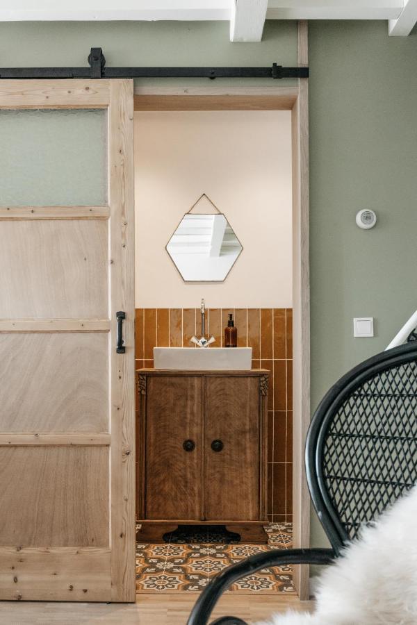 Logement Cornelia - Tholen, Zeeland Ngoại thất bức ảnh